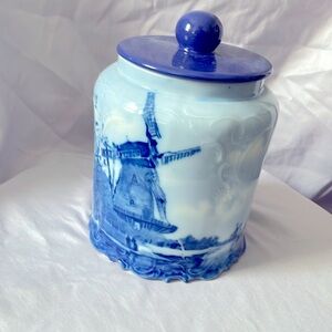 Vintage Delph biscuit container